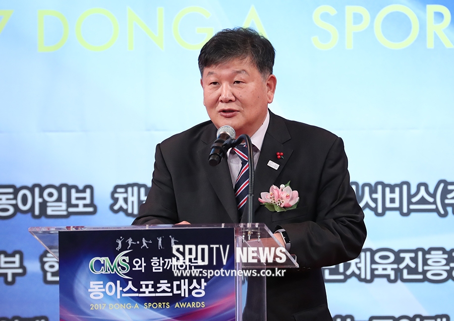 [포토S] 인사하는 노태강 차관