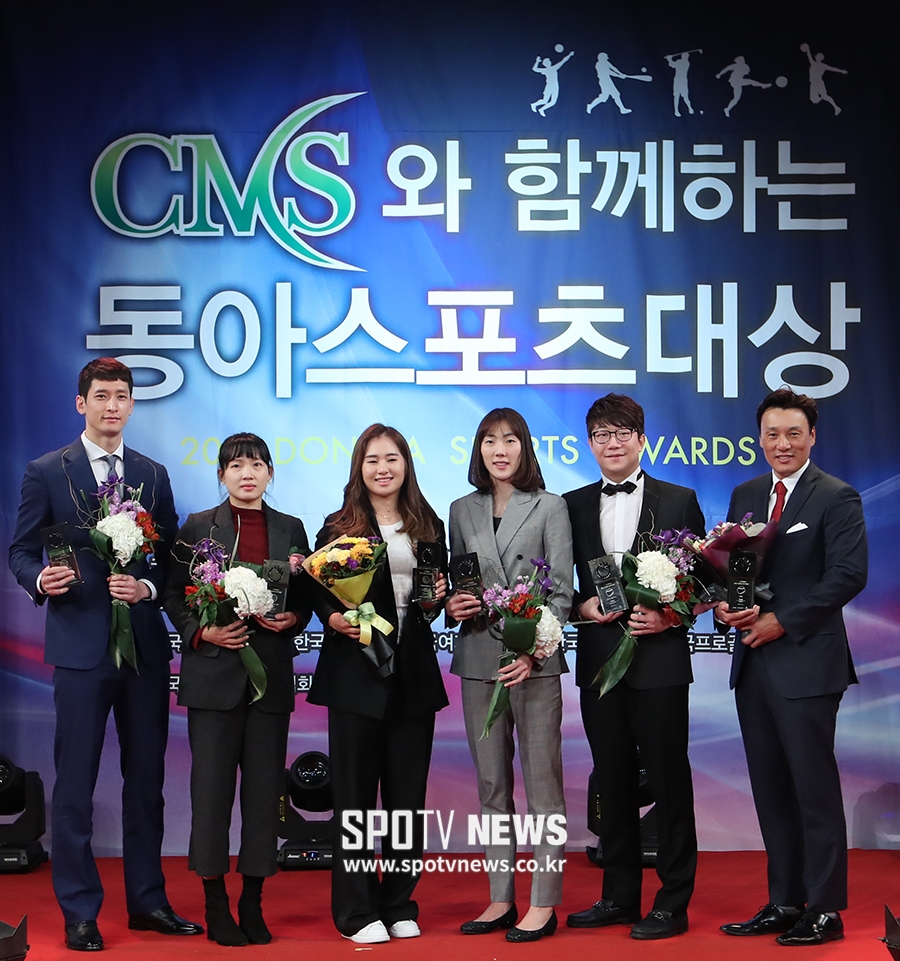 [포토S] 기념촬영 하는 올해의 선수들