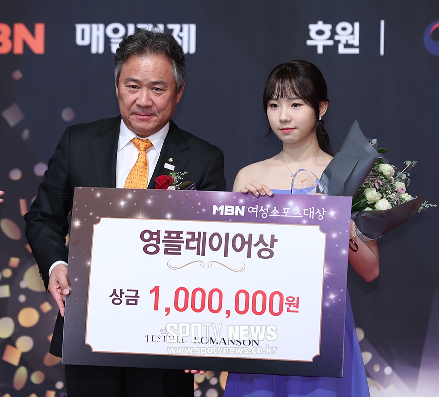[포토S] 최다빈, 영플레이어상 수상