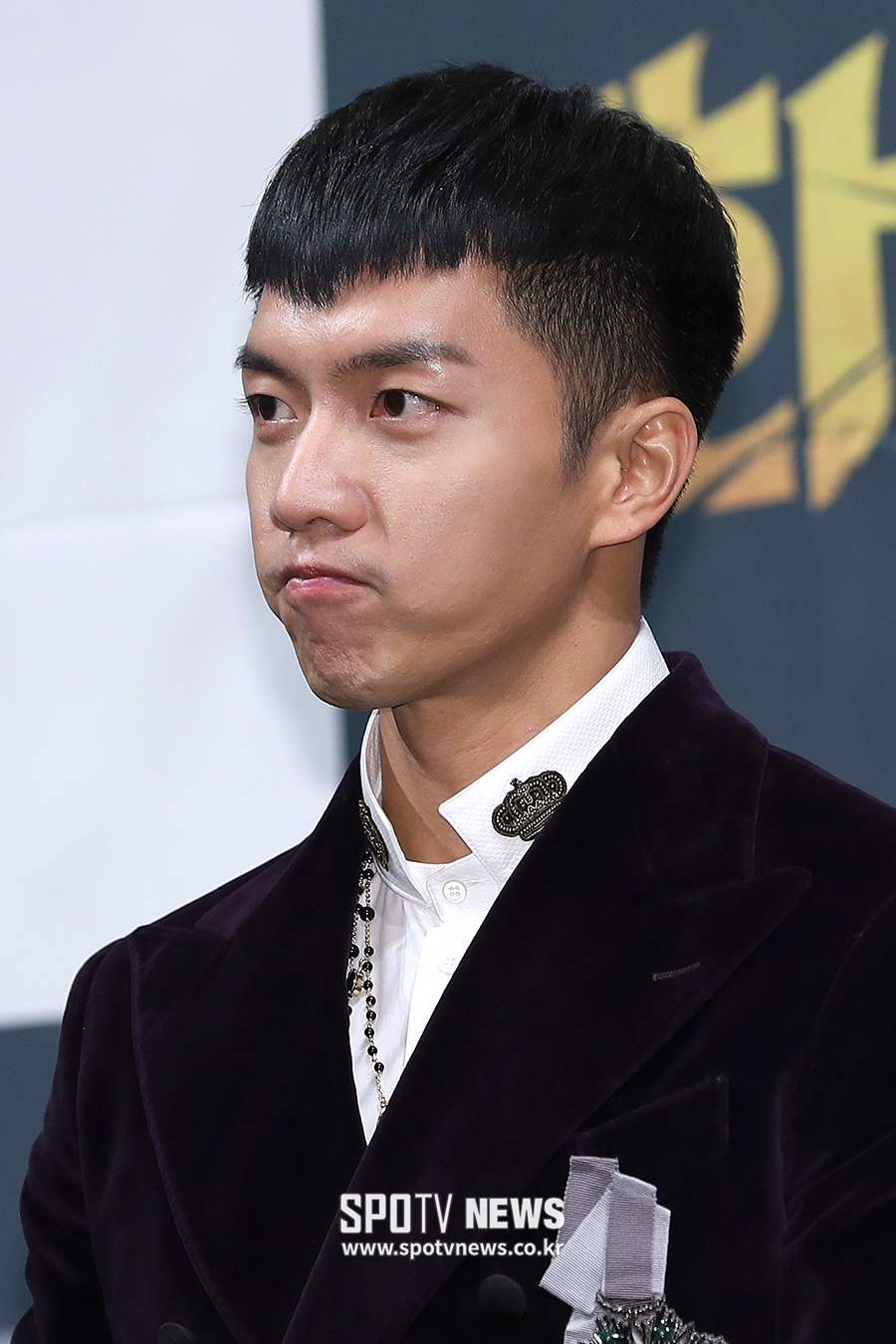 [포토S] 이승기, '오랜만의 공식석상, 긴장되네~'