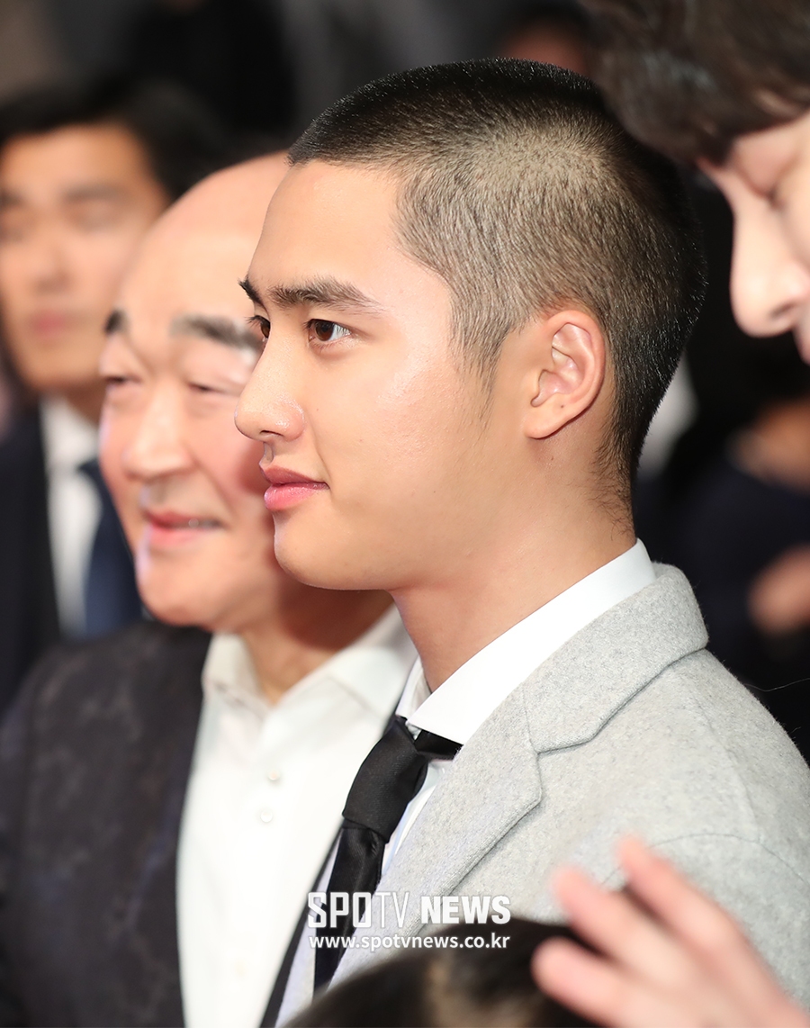 [포토S] 도경수, 인형 같은 두상