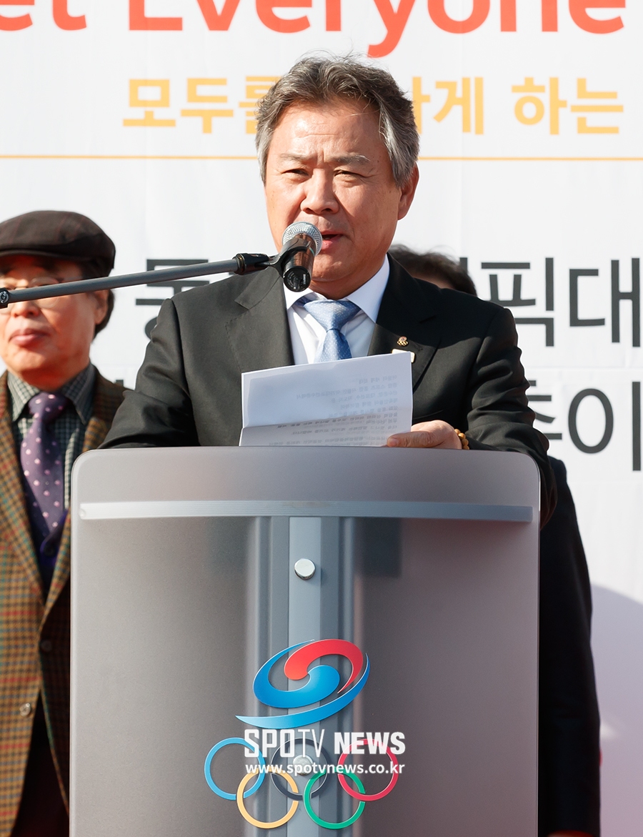 [포토S] 인사하는 이기흥 대한체육회장