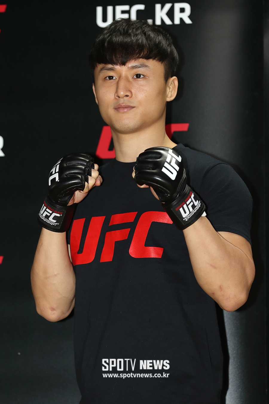 [포토S] UFC 출전하는 최두호, '이번엔 반드시 승리를'