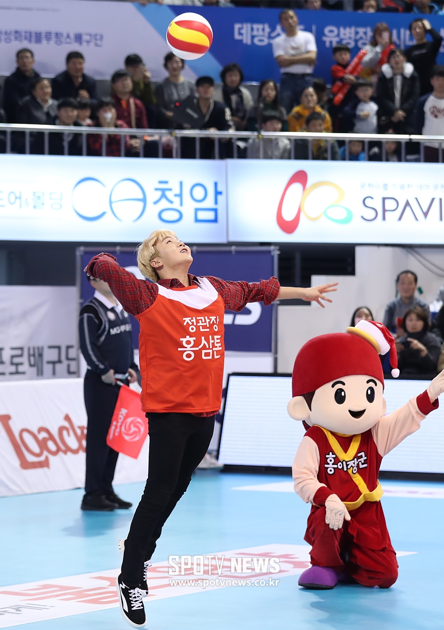 [포토S] 세븐틴 승관, 선수처럼 스파이크