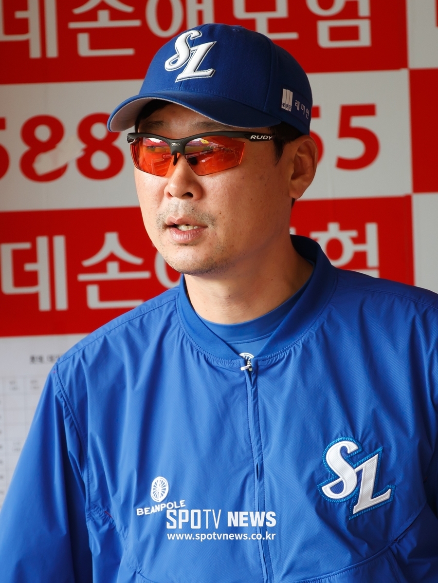 [SPO 톡] 김한수 감독 '웃픈' 새해 바람 "외국인 선발투수 규정 이닝"