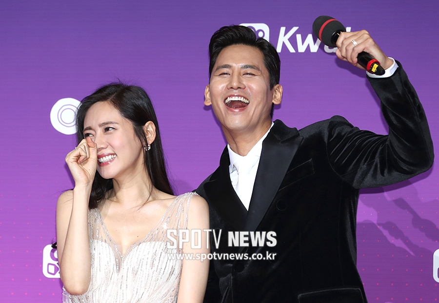 [포토S] 우효광, 추자현 옆에서 행복한 미소!