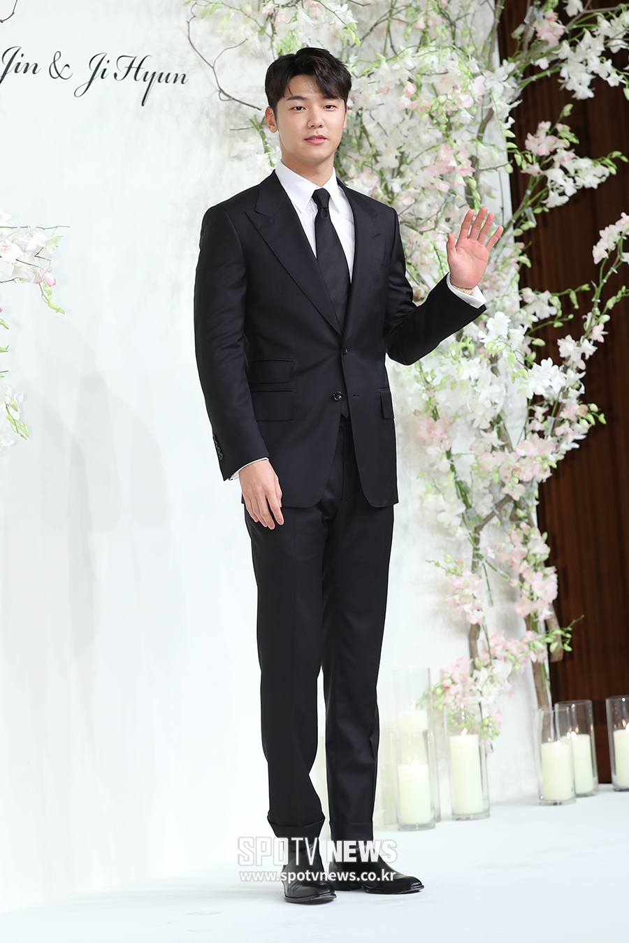 [포토S] 씨엔블루 강민혁, 깔끔한 하객 패션