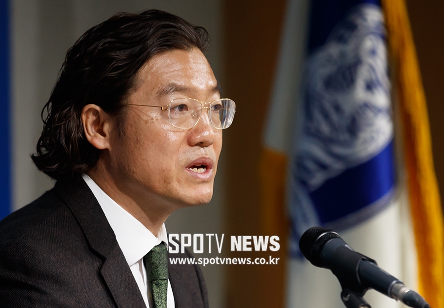 [포토S] 김판곤 선임위원장, 축구협회에 새로운 바람