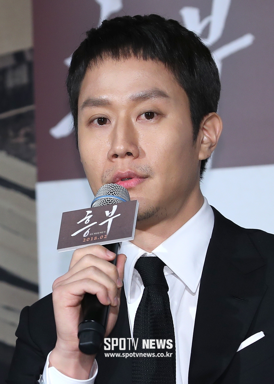 [포토S] 정우, "주혁이 형, 보고싶어요"