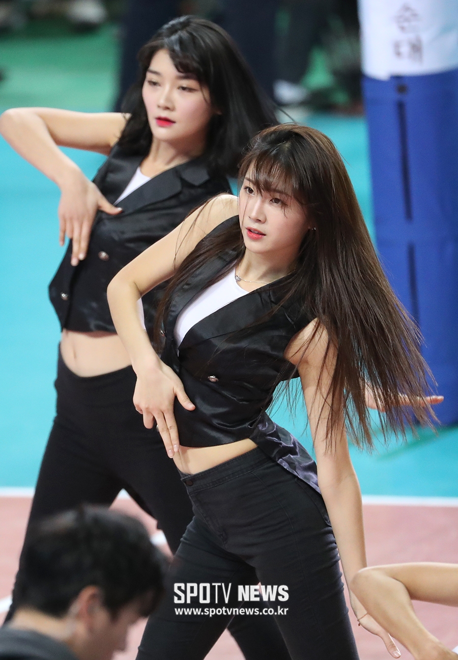 [포토S] 치어리더 안지현, '왜 예쁜 날 두고 가시나'