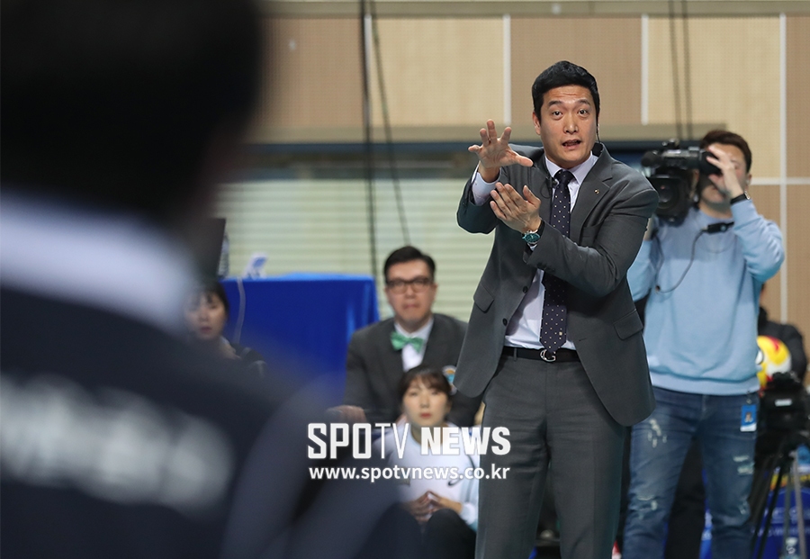 [포토S] 김상우 감독, '파다르에 반칙이라니요'