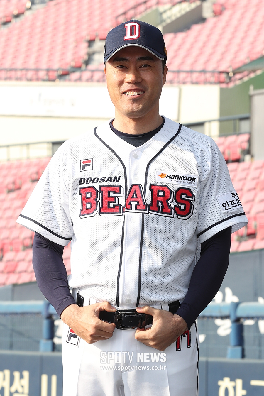 [포토S] 조성환, '두산 코치로 인사드려요'