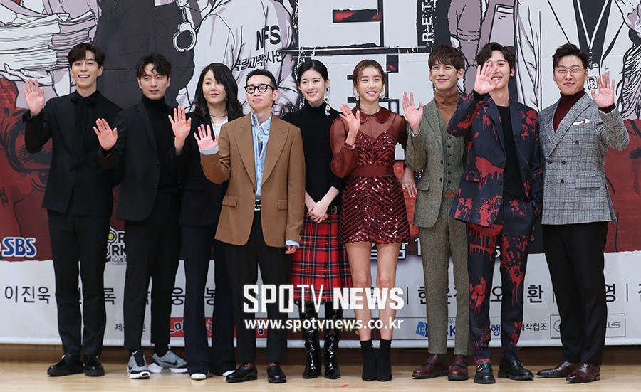 [포토S] 단체 촬영 하는 드라마 리턴 배우들