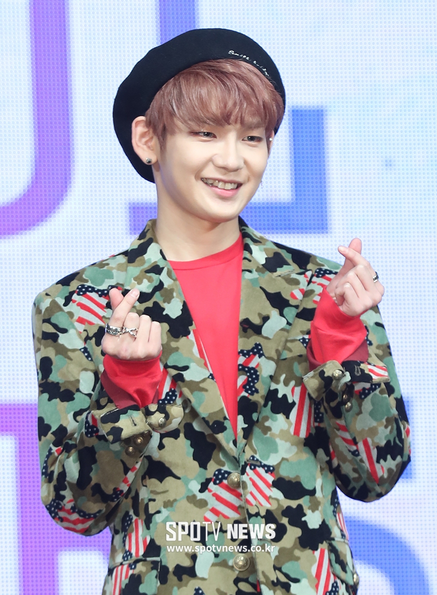 [포토S] JBJ 켄타, '심쿵' 하트