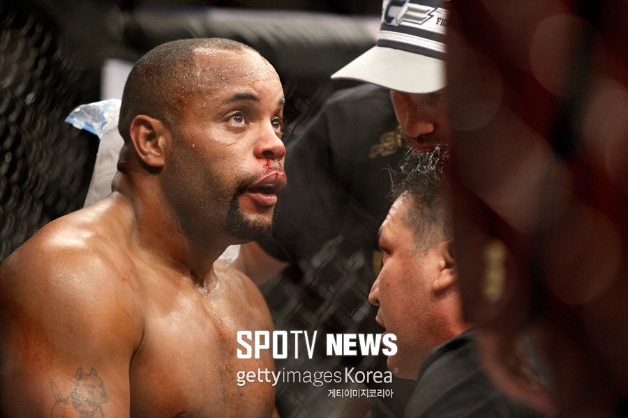[UFC] 코미어 "절친 락홀드가 스파이? 걱정하지 않아"