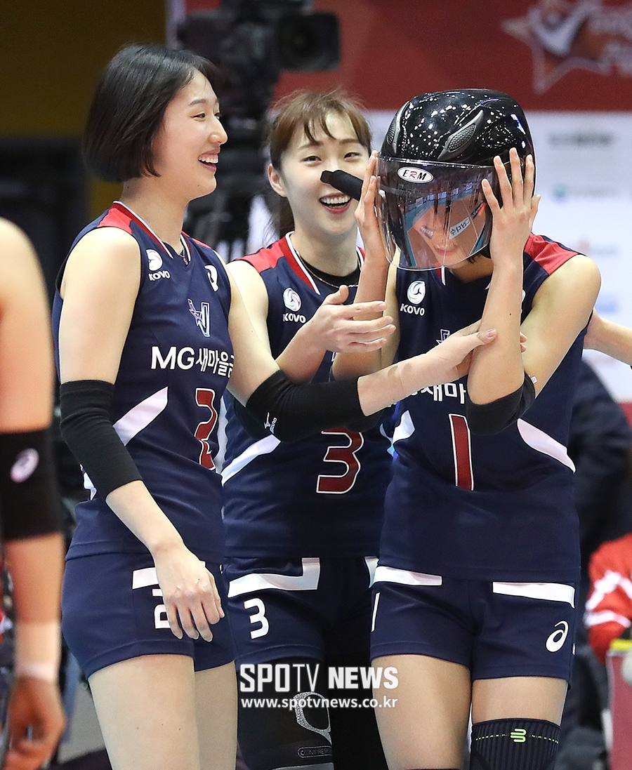 [포토S] 이재영, 오토바이 헬멧 쓰고 진실의 코트로