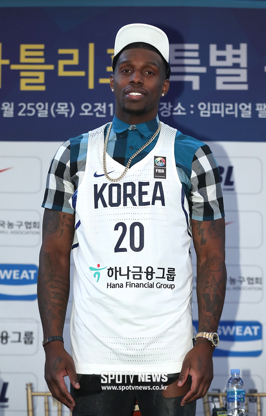 [포토S] 대한민국 국가대표 유니폼 입은 라틀리프