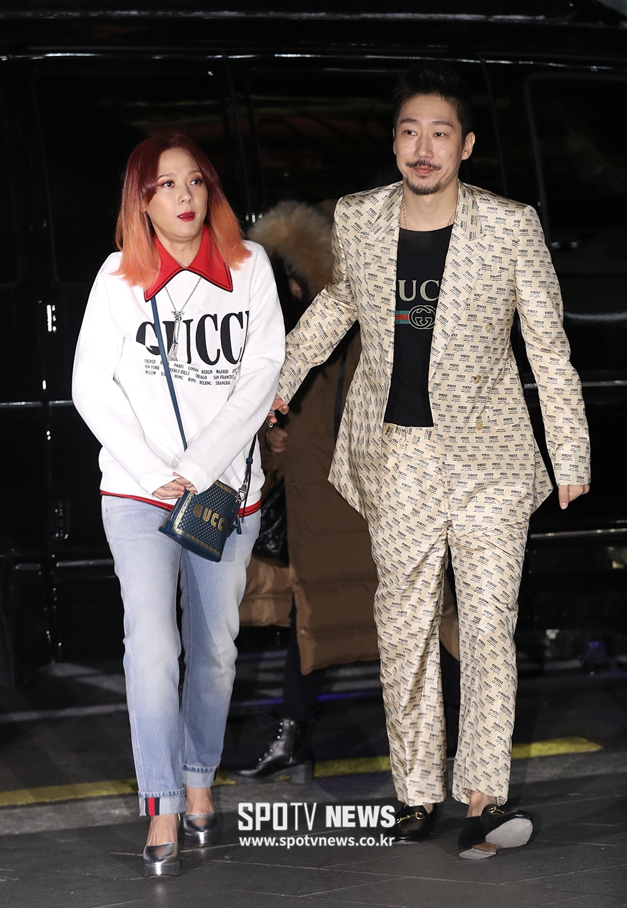 [포토S] 타이거JK-윤미래 부부, '너무 추워요~'