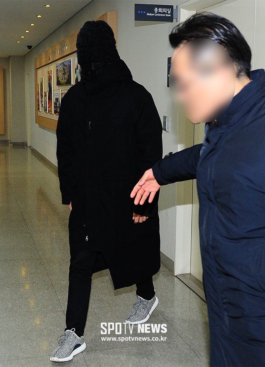 [포토S] 빅뱅 탑, 알아볼 수 없게 꽁꽁 가리고
