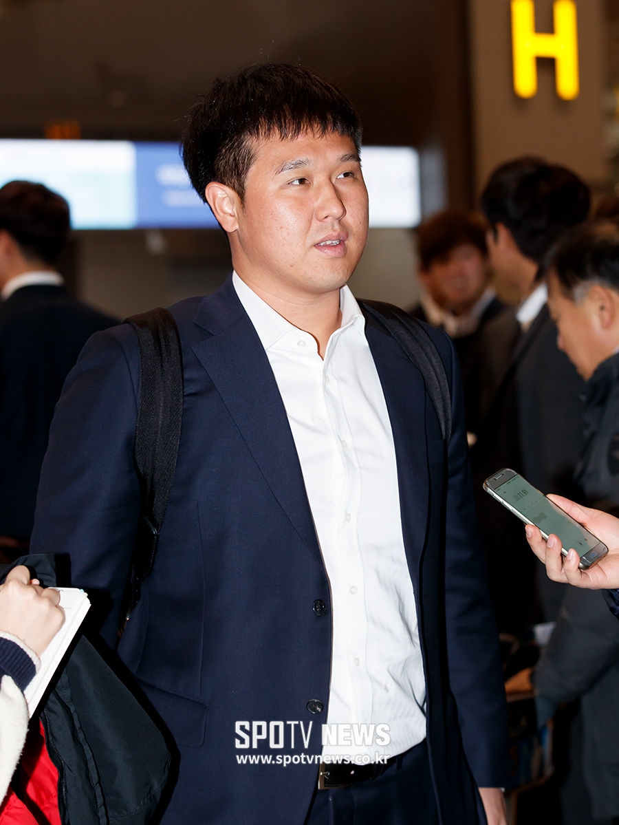 [포토S] 인터뷰 하는 최정