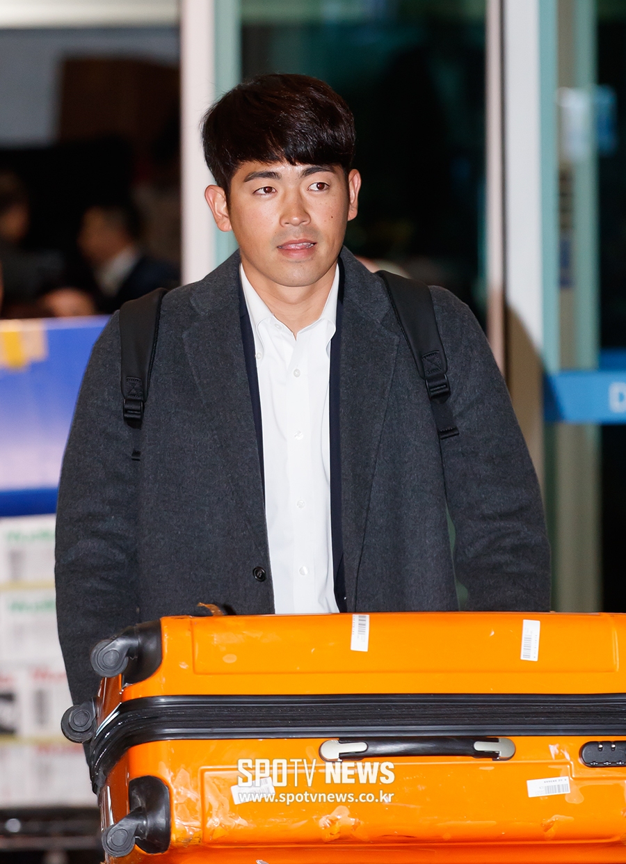 [포토S] 이태양, 오키나와를 향해