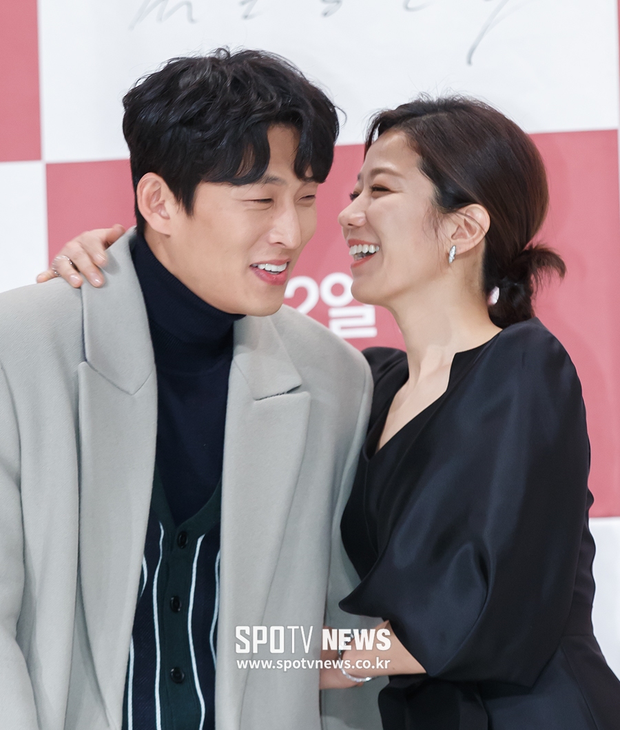 [포토S] 고준-전혜진, 야릇한 분위기