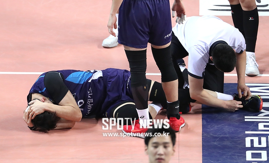 [포토S] 고통스러워하는 조근호