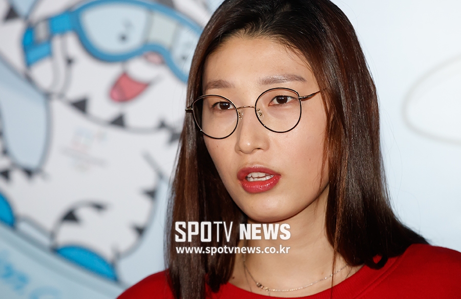 [포토S] 스노 발리볼 시범경기에 나설 김연경