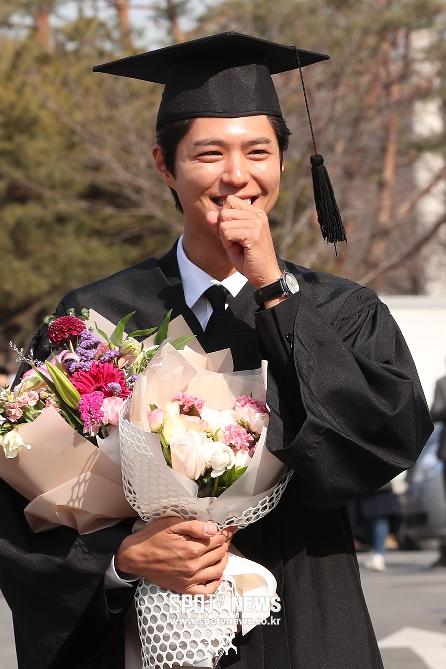 [영상] 학사모도 잘 어울리는 박보검 대학교 졸업식 현장