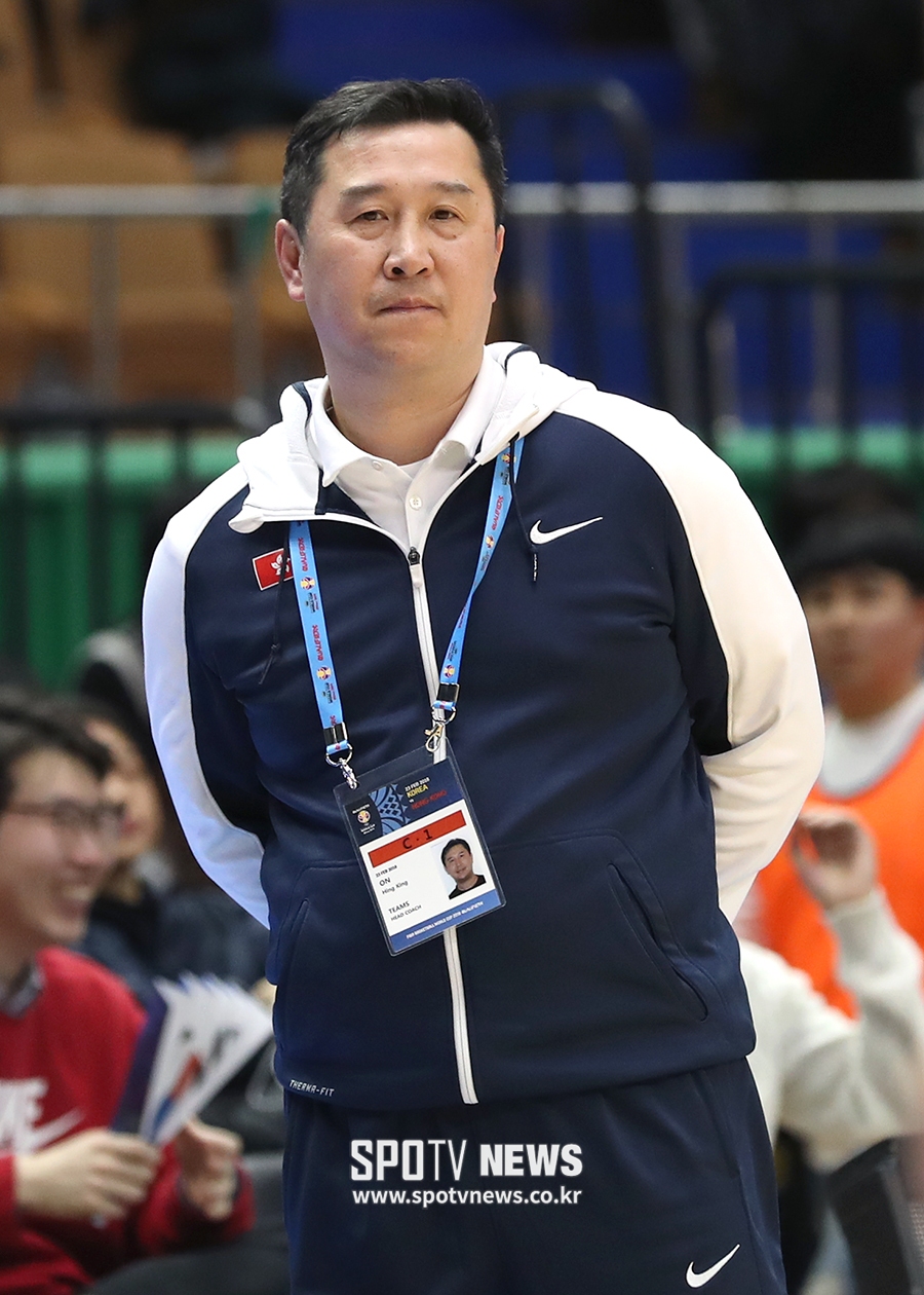 [포토S] 홍콩 온힝킹 감독, 어두운 표정