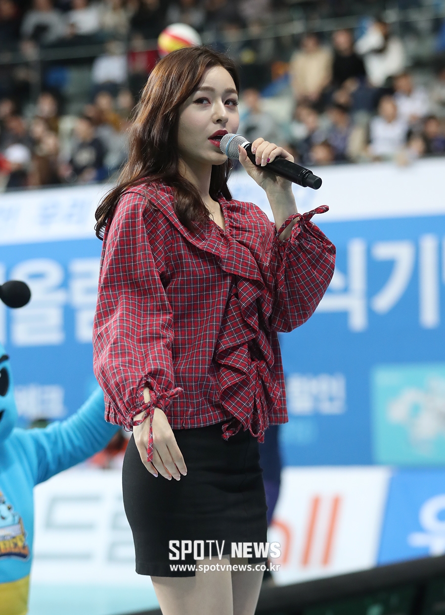 [포토S] 배구장 찾은 배드키즈 모니카