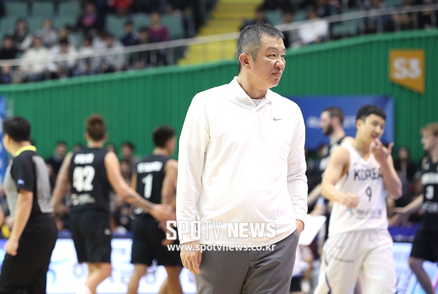 [포토S] 허재 감독, '뉴질랜드 어렵네'