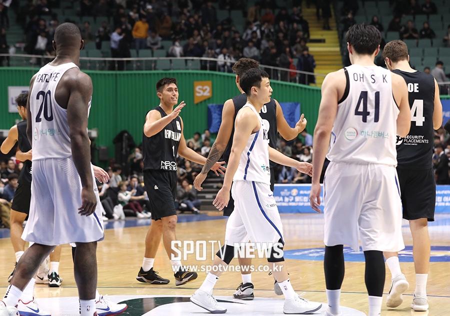 [포토S] 한국, 다시 만난 뉴질랜드에 84-93 패배