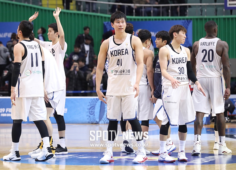 [포토S] 뉴질랜드에 84-93으로 패배한 농구대표팀