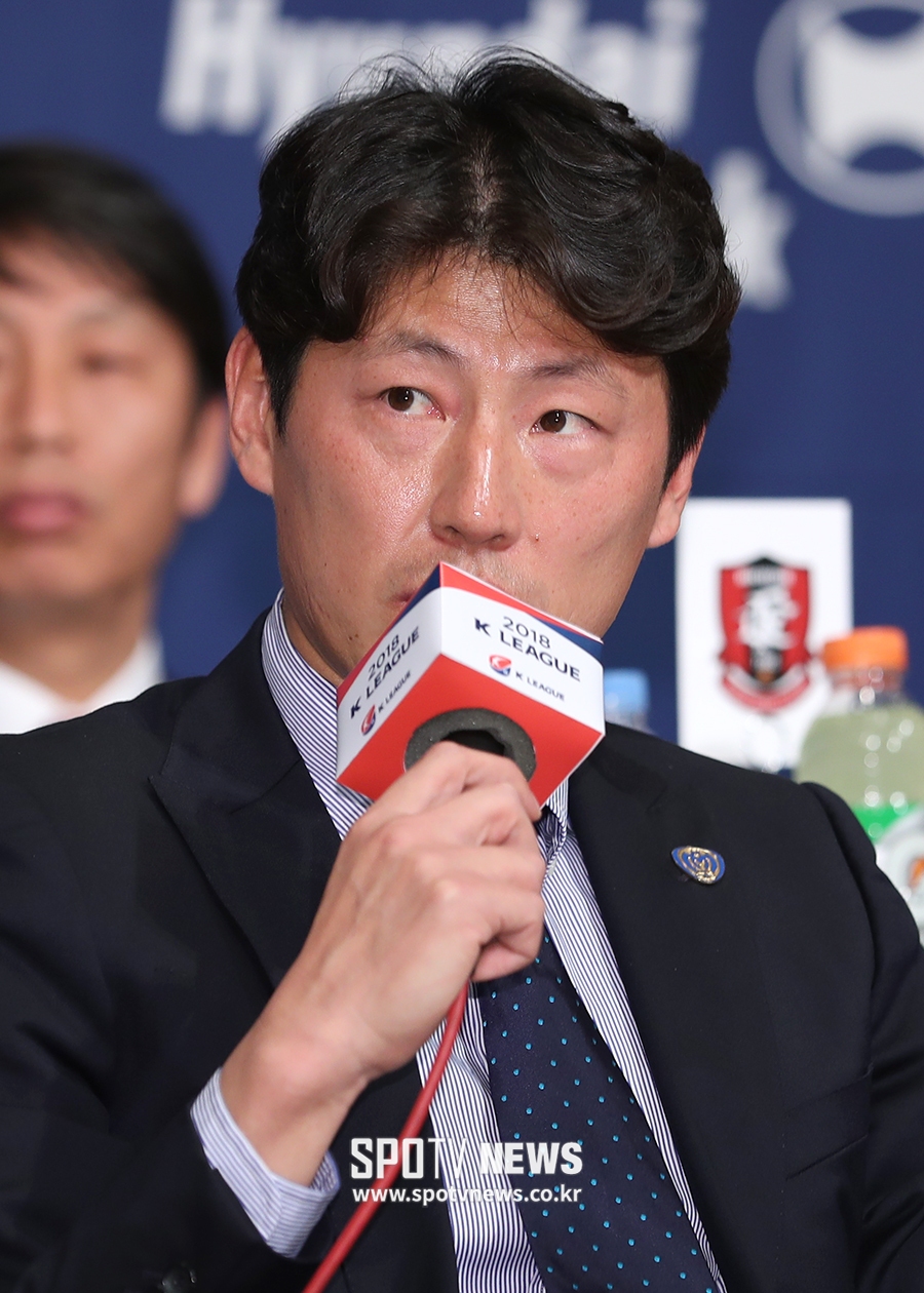 [포토S] 아산 박동혁 감독, 우승이 목표