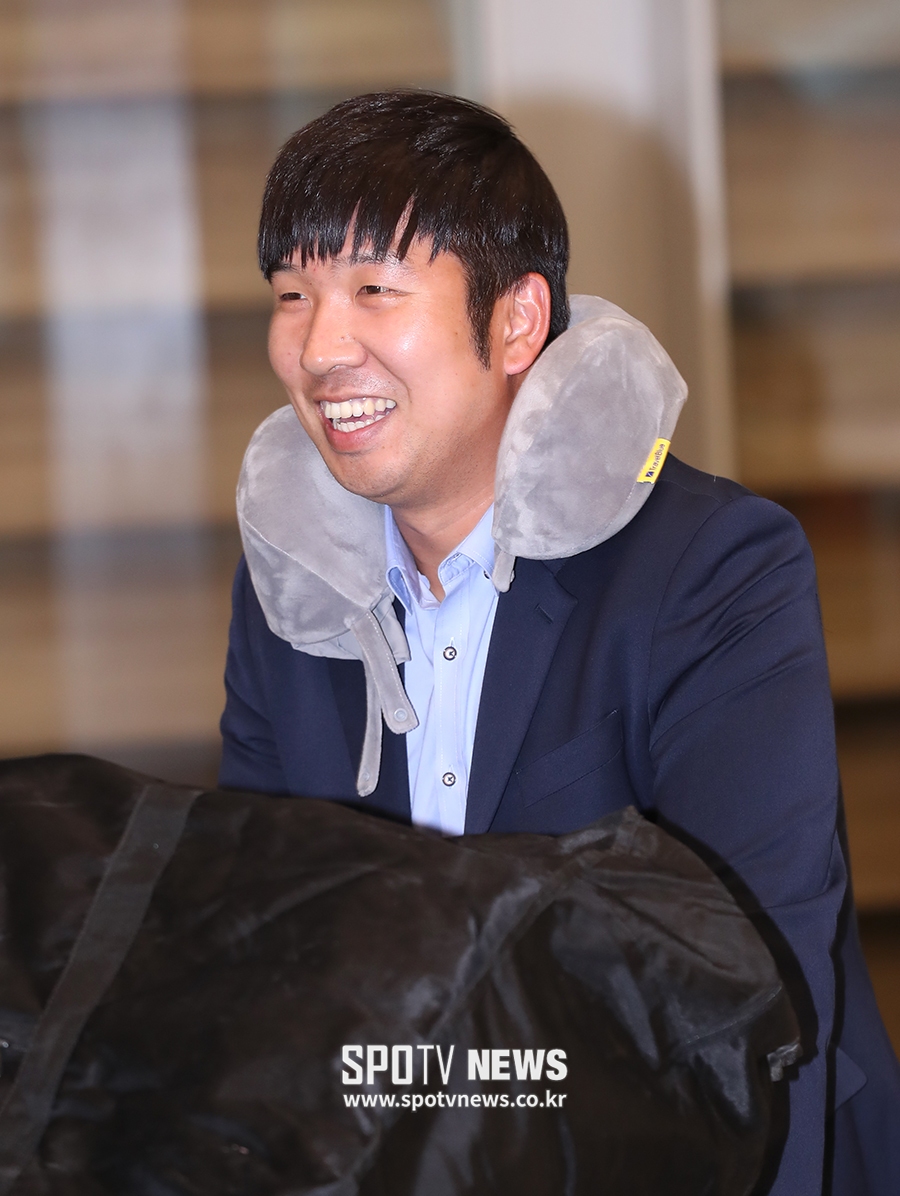 [포토S] 신재영, 기분 좋게 귀국