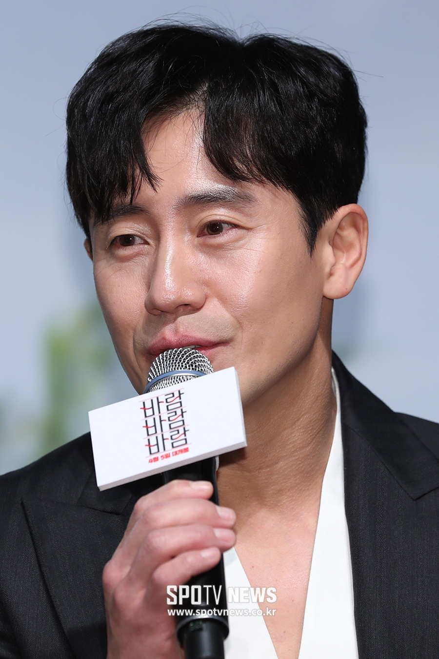 [포토S] 신하균, '코믹 연기 기대해 주세요'