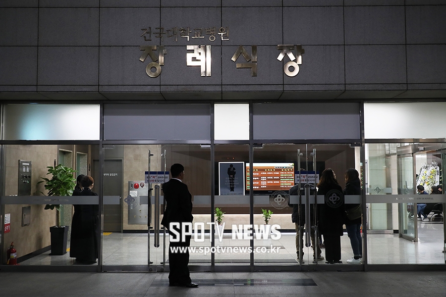[포토S] 故 조민기 씨 빈소 차려질 건국대병원 장례식장