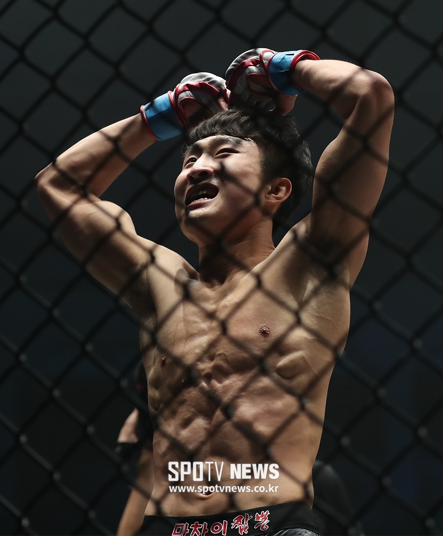 [포토S] 이정영, 승리의 하트