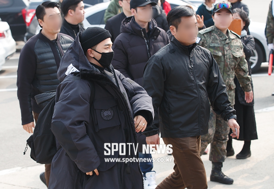 [포토S] 입대하는 태양