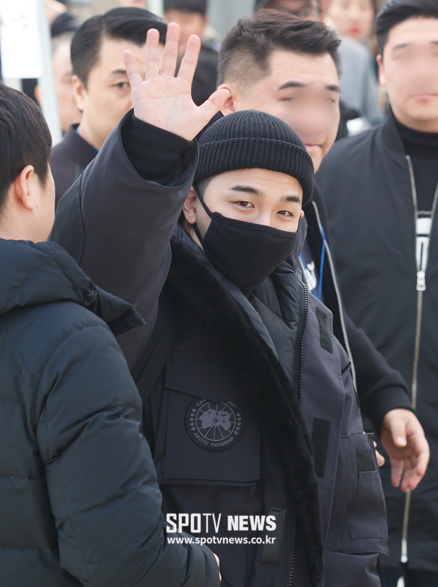 [포토S] 태양, '건강하게 다녀올게요'