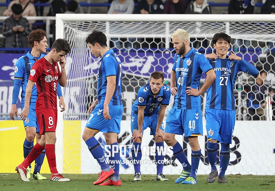 [포토S] 울산, 상하이에 0-1 아쉬운 패배