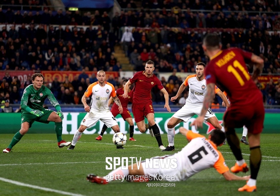 [UCL 리뷰] 이변 없었다…'제코 결승골' 로마, 샤흐타르 1-0 꺾고 8강 진출