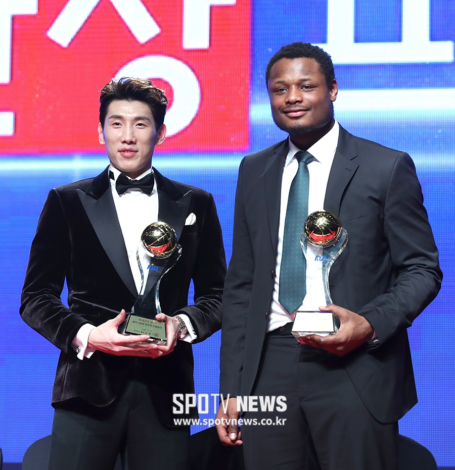 [포토S] 두경민-버튼, '우리가 KBL 최고의 선수들!'