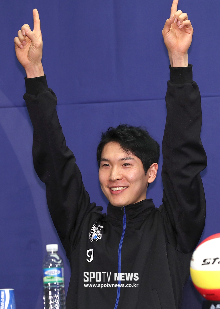 [포토S] 박주형, 미리보는 우승 세리머니