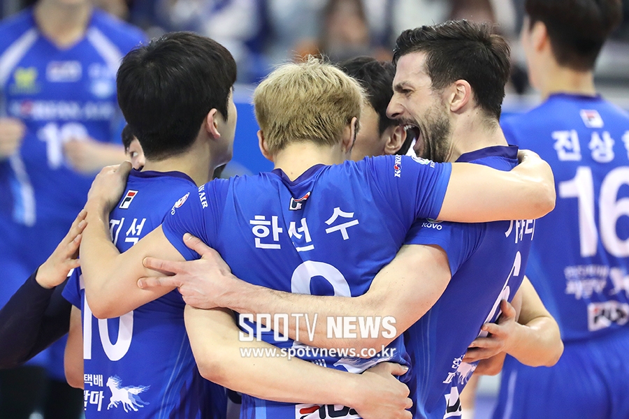 [포토S] 대한항공, '2세트는 우리가!'