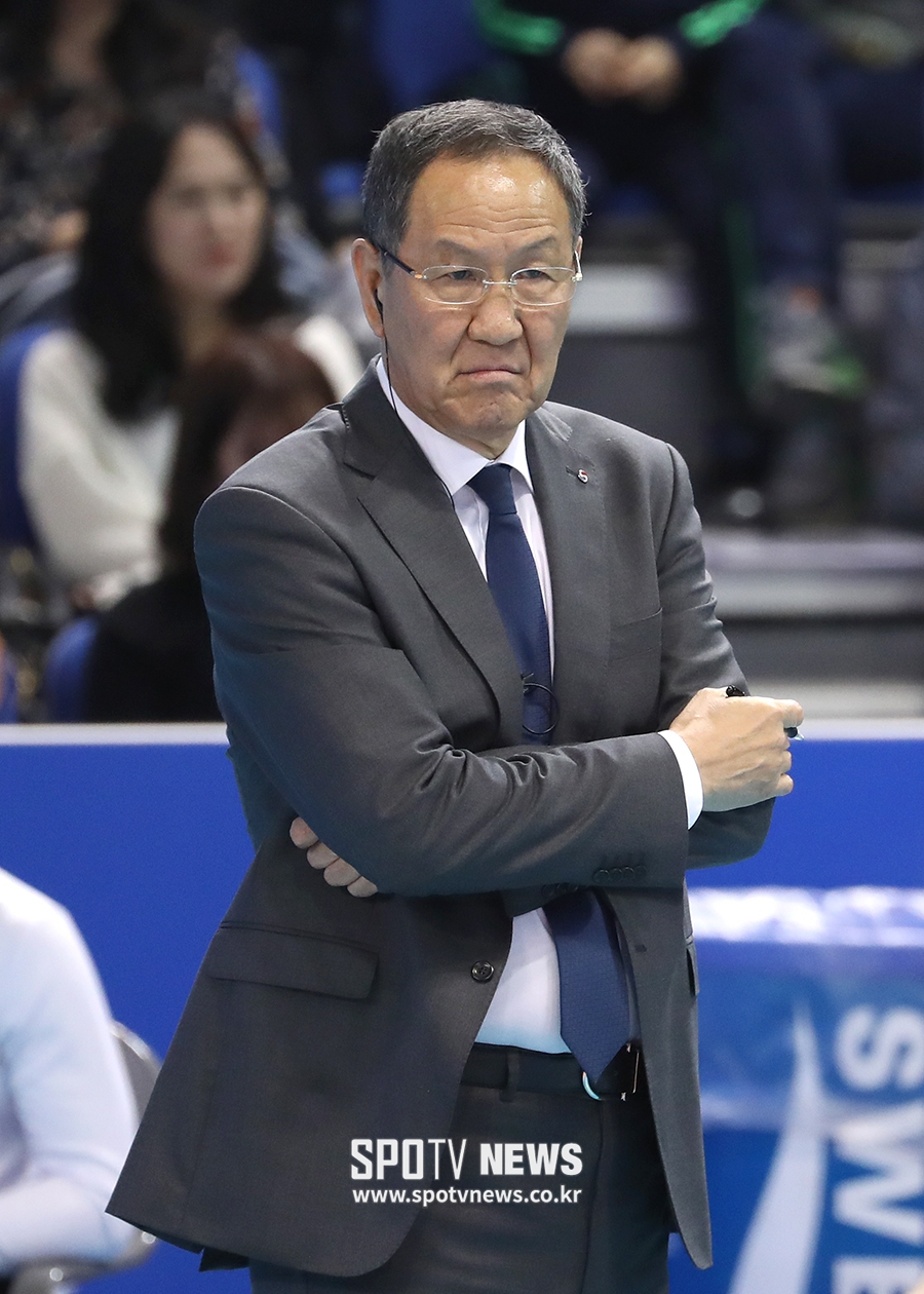 [포토S] 박기원 감독, 따끔한 눈빛