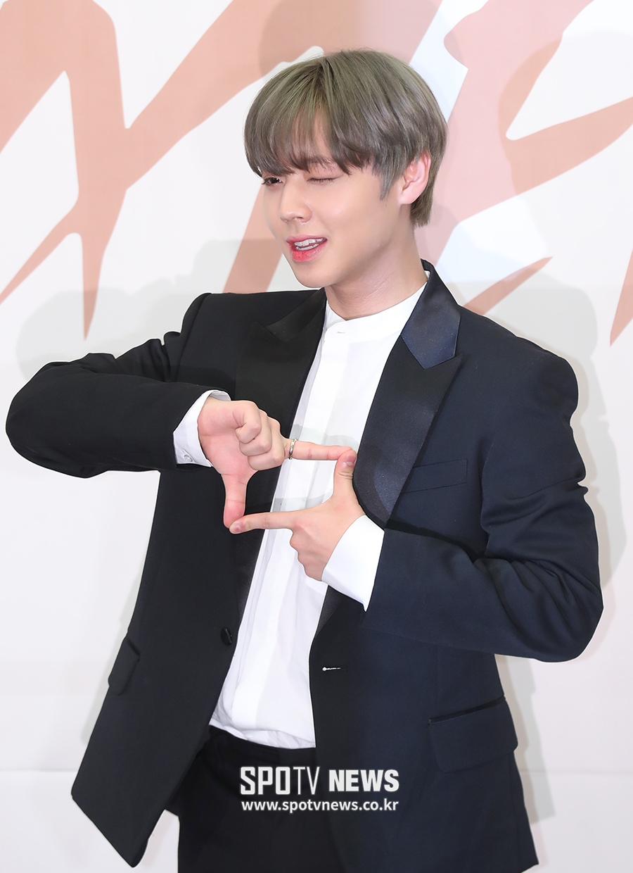 [포토S] 워너원 박지훈, 저장하고 싶은 윙크