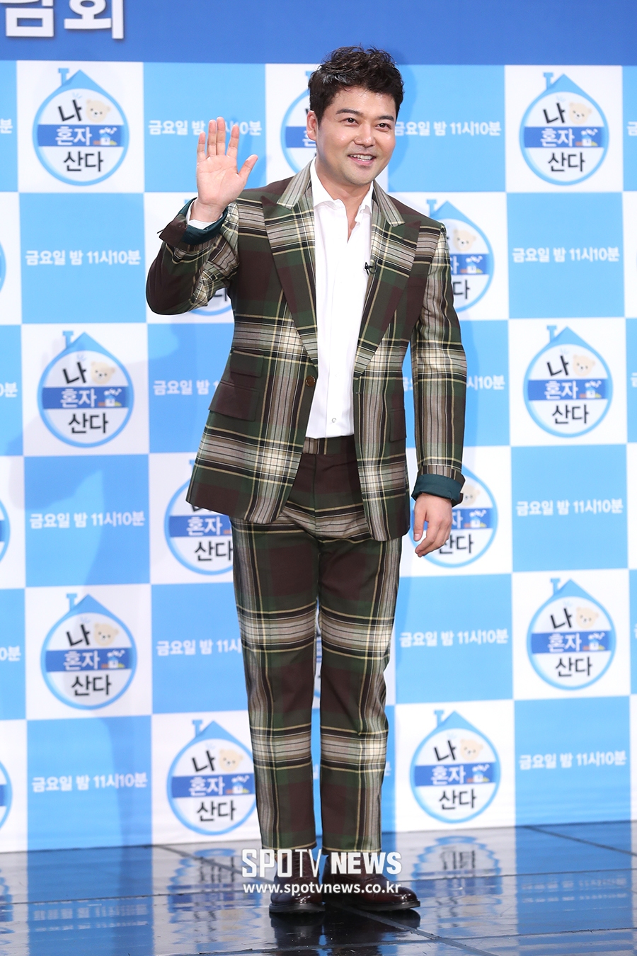 [포토S] 전현무, 연애 후 확 좋아진 스타일!