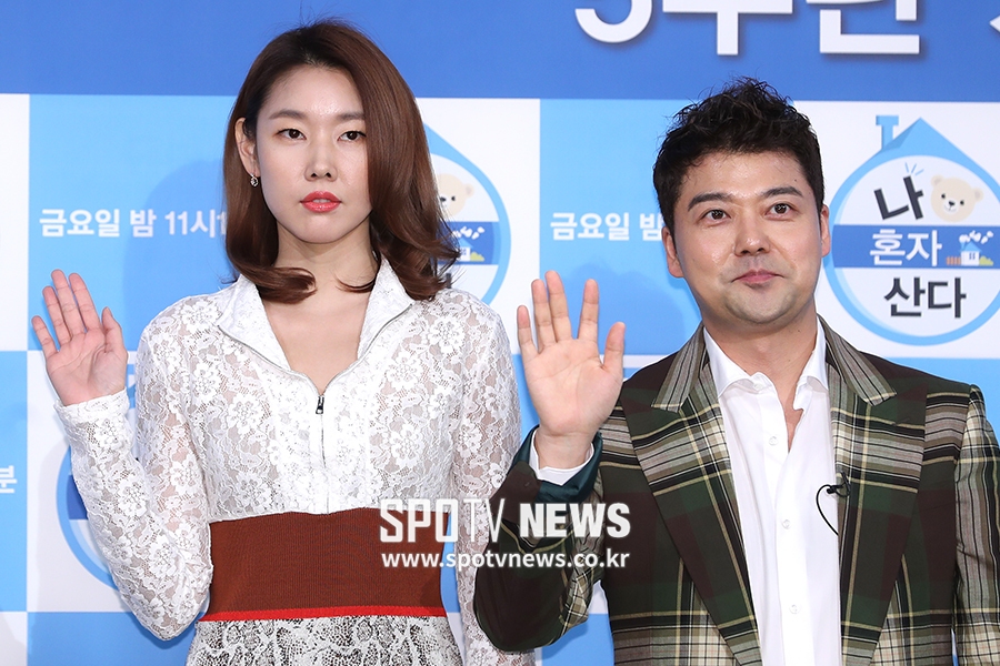 [포토S] 한혜진-전현무, '공식석상에선 어색해요'